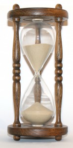 Wooden_hourglass_3